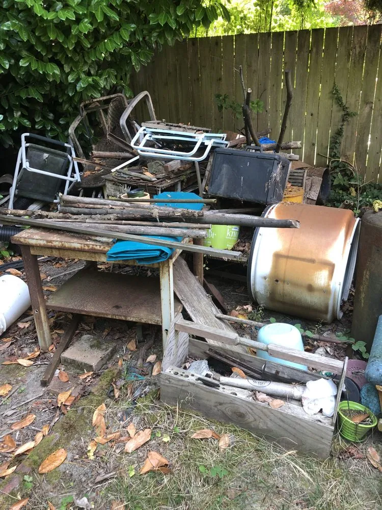 Reliable landscape installation in Seattle, WA - Low Rate Hauling & Yard Clean Up