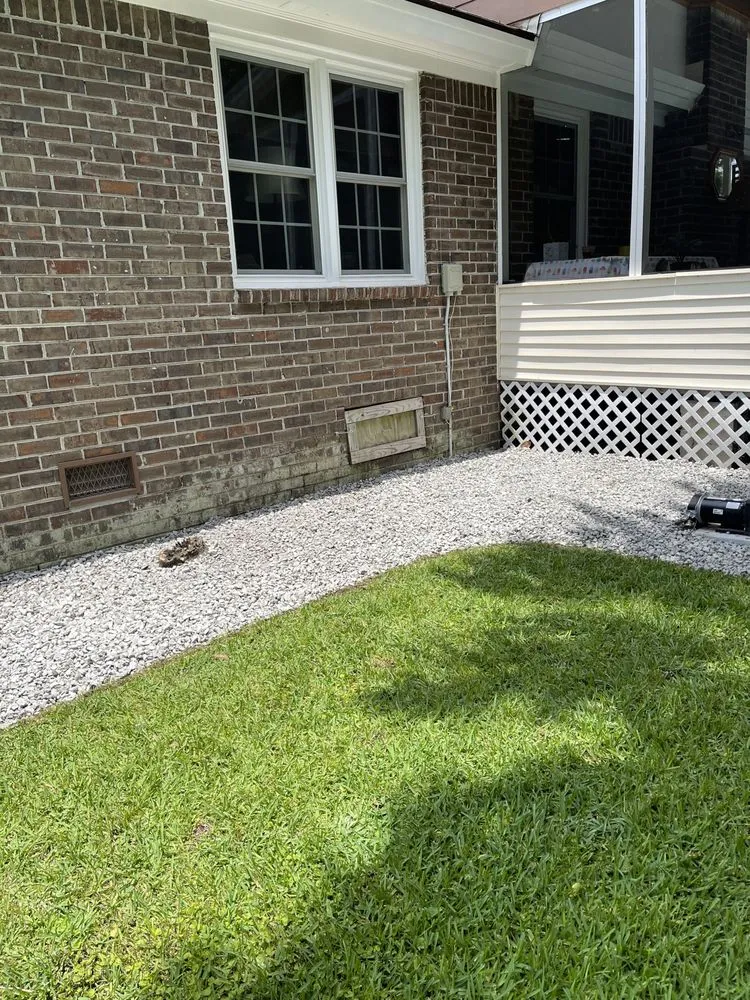 Affordable yard cleanup service in Charleston, SC - Low Tide Lawn Services