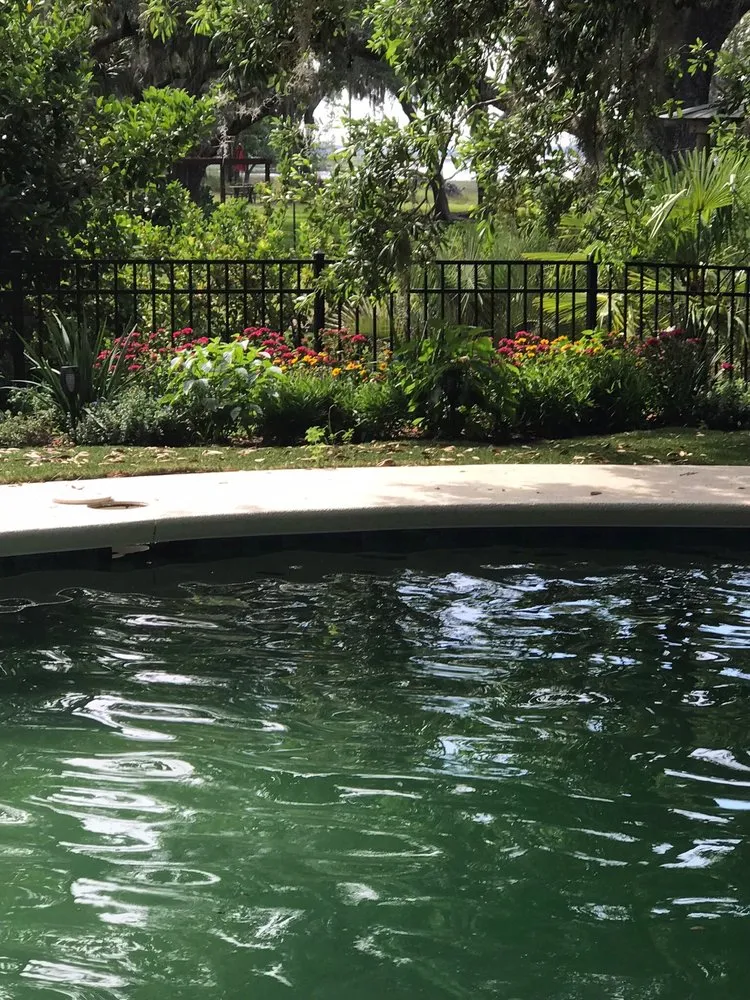 Reliable lawn mowing service in Beaufort, SC - Lowco Gardeners