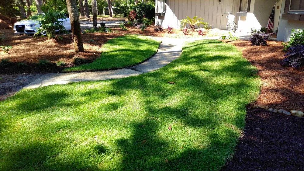 Expert lawn mowing service experts serving Bluffton, SC - Lowcountry Greenscapes