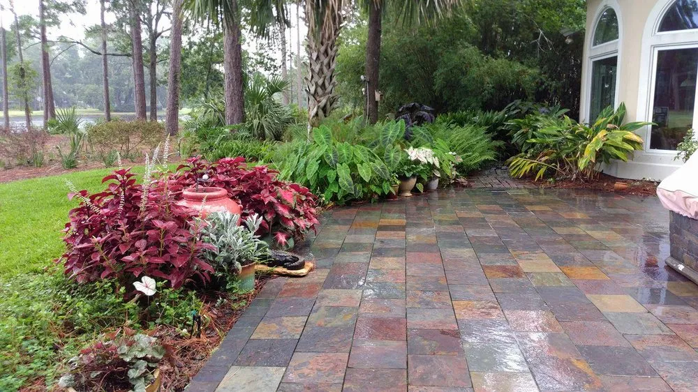Reliable yard maintenance in Bluffton, SC - Lowcountry Greenscapes