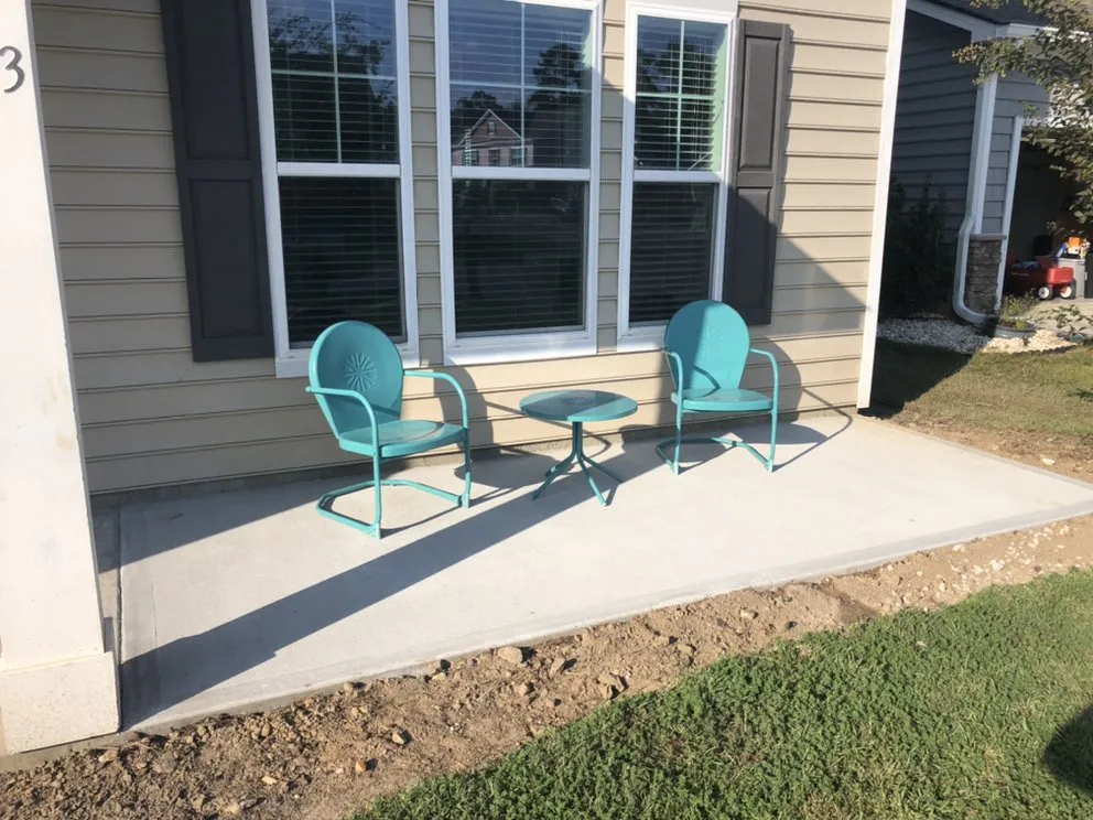 Professional yard maintenance with custom design in Bluffton, SC by Lowcountry Yard Solutions