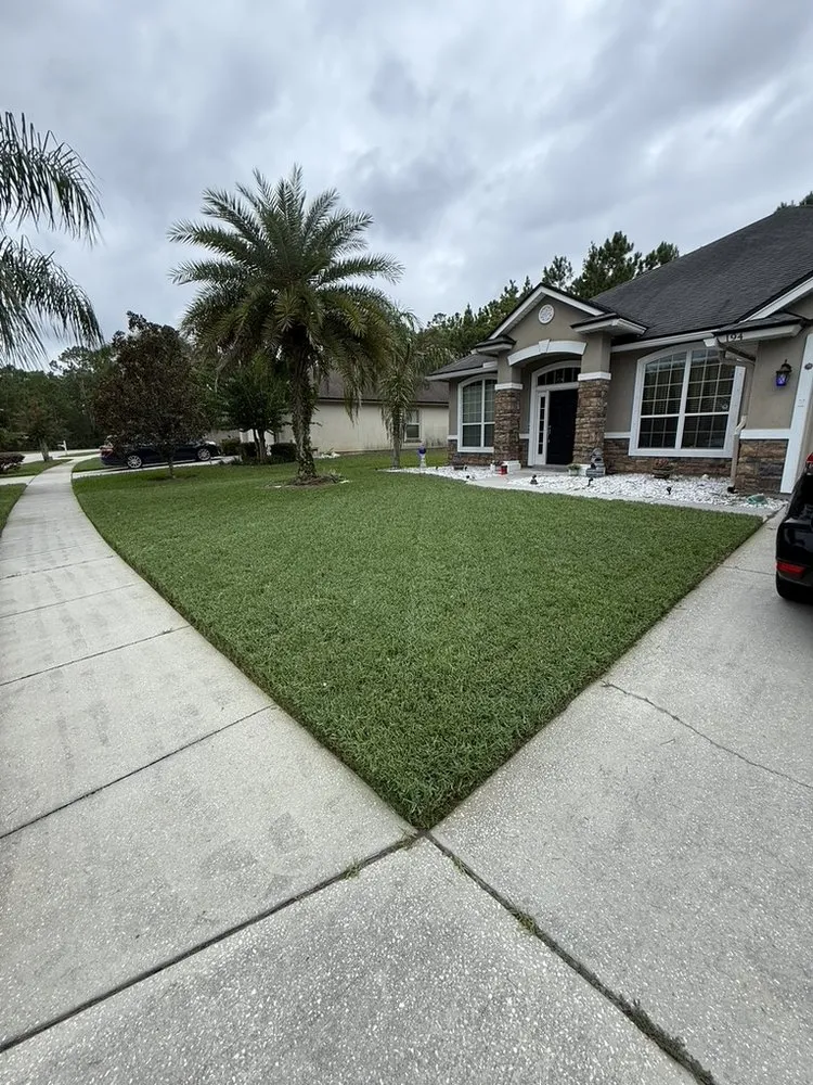 Local yard maintenance in St. Augustine, FL by Lowd Landscaping