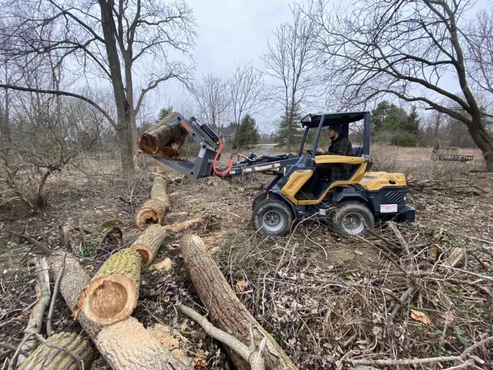 Reliable landscaping services for beautiful yards across Lansing, MI - Lowe Brothers Outdoor Services