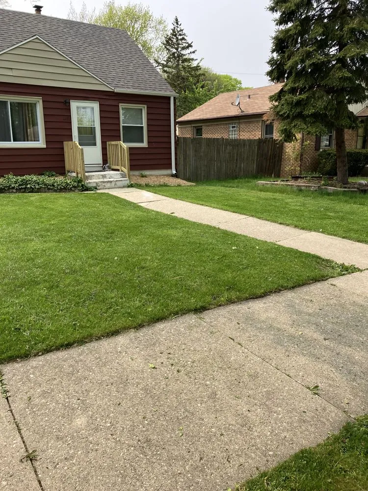 Custom landscape design for beautiful yards across Milwaukee, WI - Lowe Cutz Lawn Services