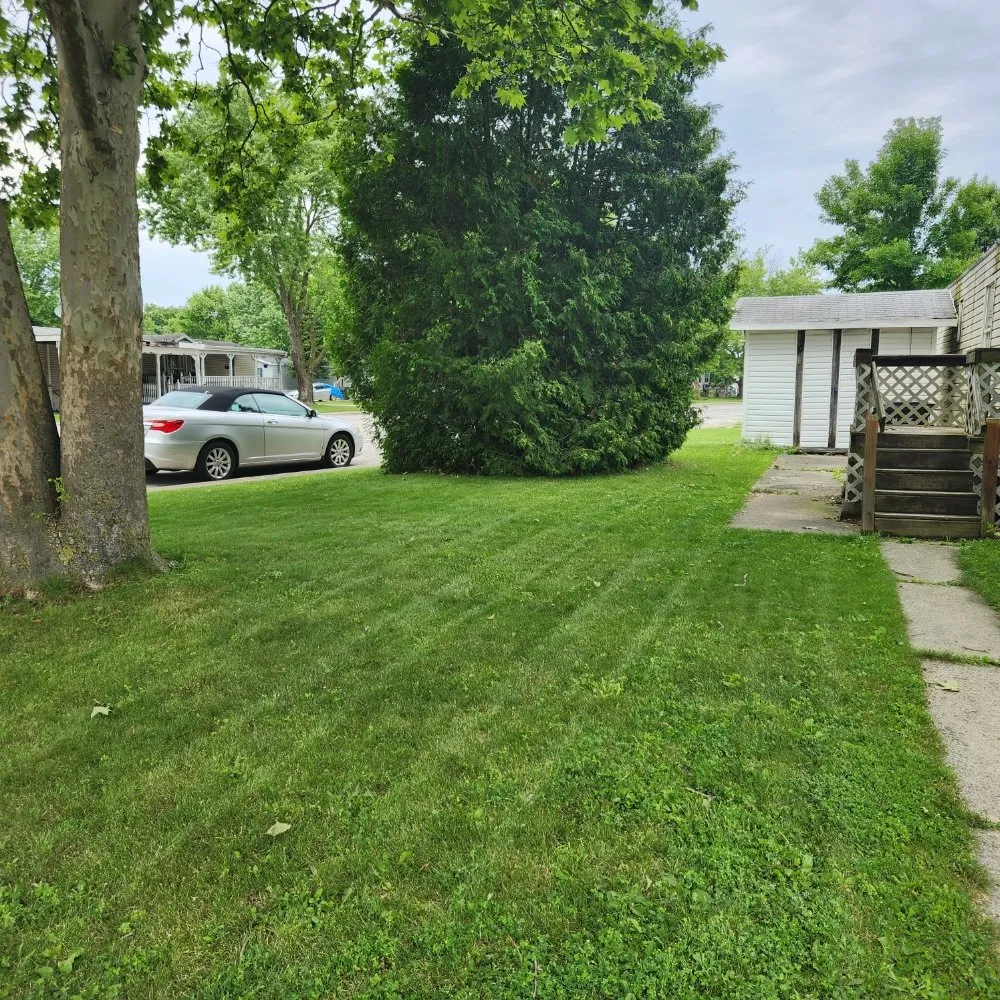 Expert residential landscaping in Findlay, OH - Lowe's Lawncare