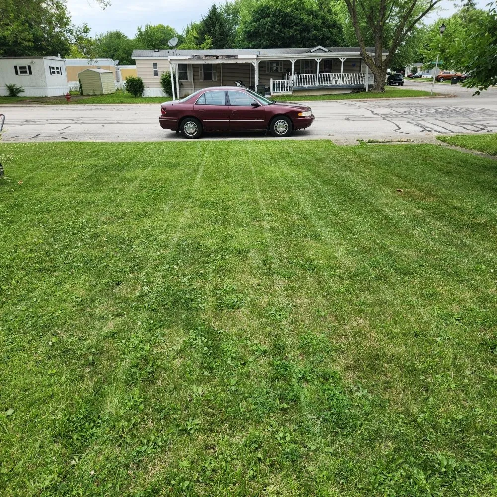 Reliable outdoor landscaping near you in Findlay, OH by Lowe's Lawncare