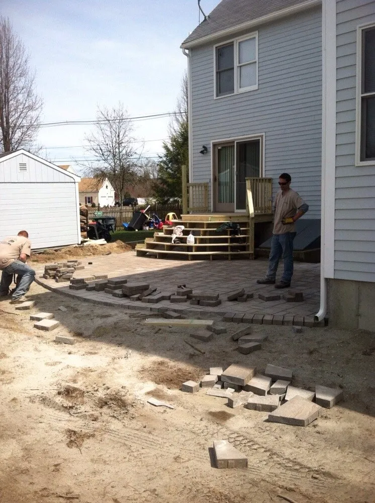 Professional lawn mowing service experts serving Uxbridge, MA - Lowrey's Landscapes