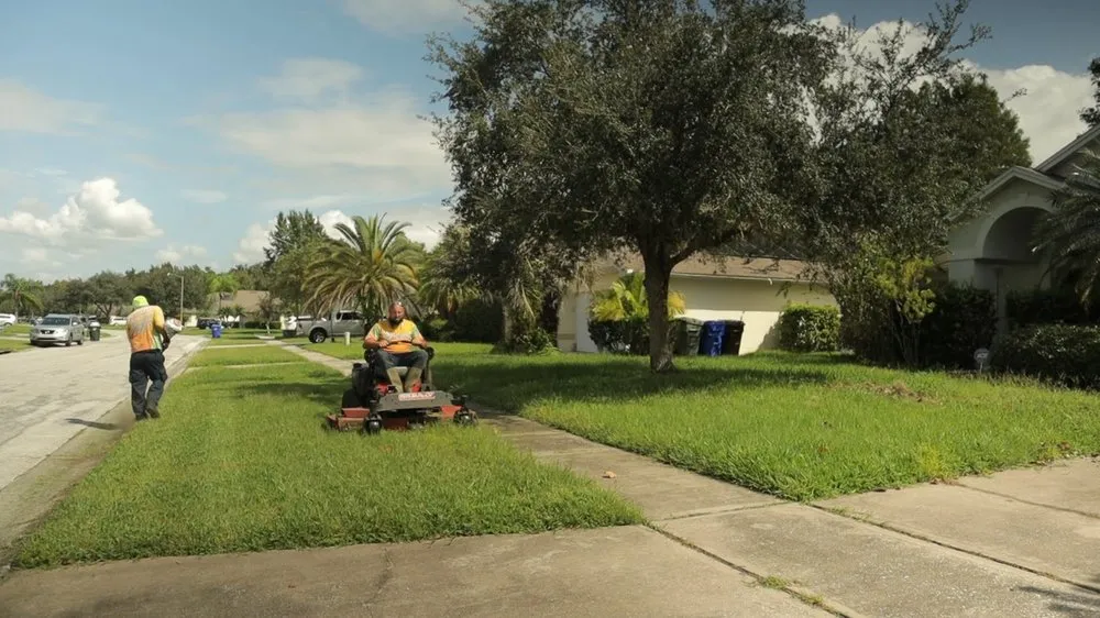 Affordable residential landscaping near you in St. Cloud, FL by Lowrys Lawn Service