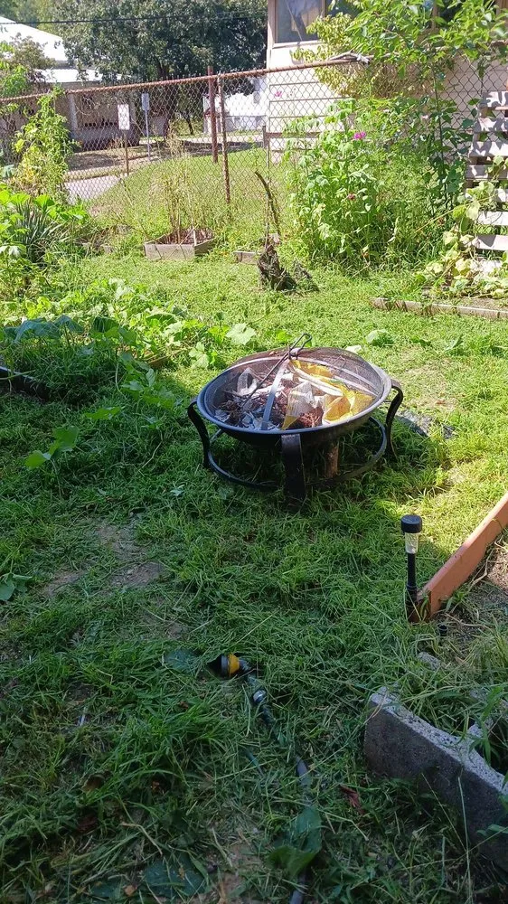 Trusted lawn care service in Paris, TN - lowry's Lawncare