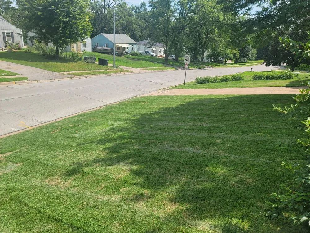 Affordable garden landscaping in Omaha, NE by Loyal Lawn Services