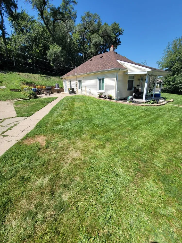 Custom lawn care service experts serving Omaha, NE - Loyal Lawn Services