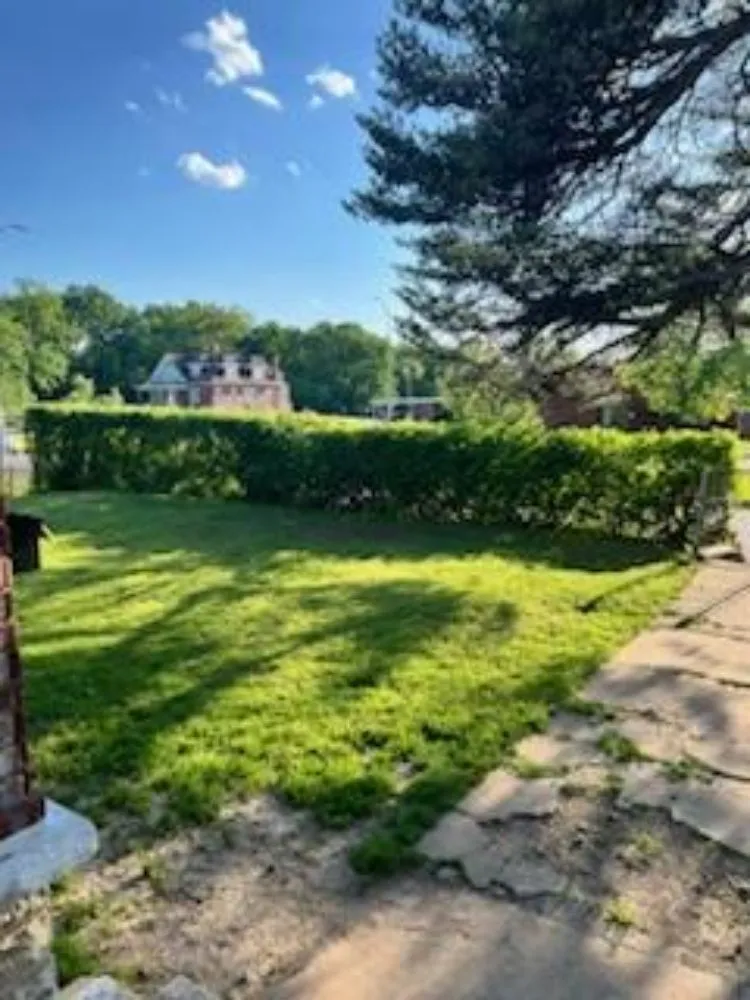 Top-rated outdoor landscaping in Kansas City, MO by Loyalte3