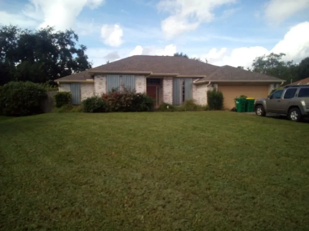 Affordable garden landscaping experts serving Palm Bay, FL - Loyalty Lawn Service And Home Care