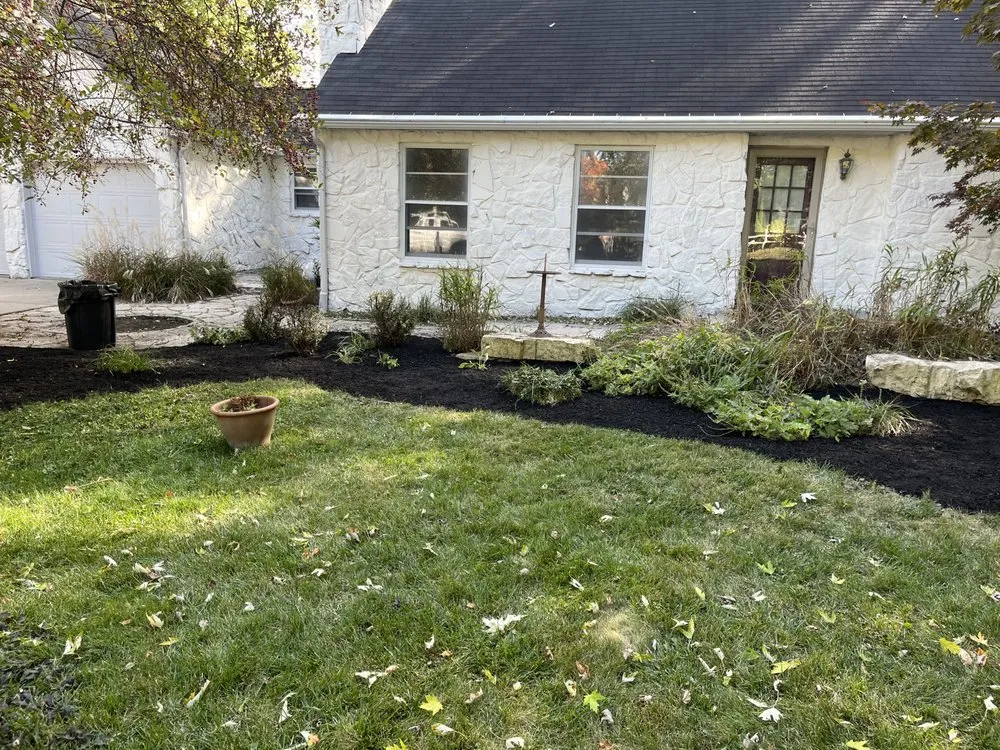 Professional yard maintenance experts serving Colburn, IN - Loys Crisp Strips N Designs