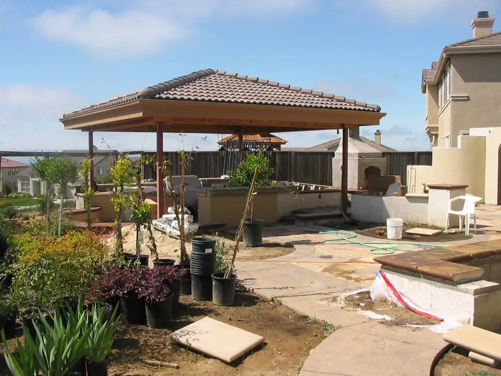 Top-rated landscaping services experts serving San Leandro, CA - Loza & Sons General Construction