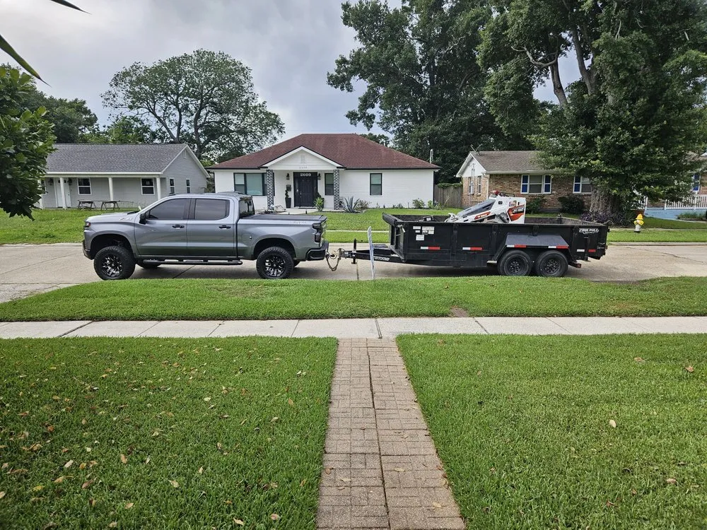 Expert residential landscaping for year-round maintenance in Kenner, LA by Lozano Lawn and Landscaping