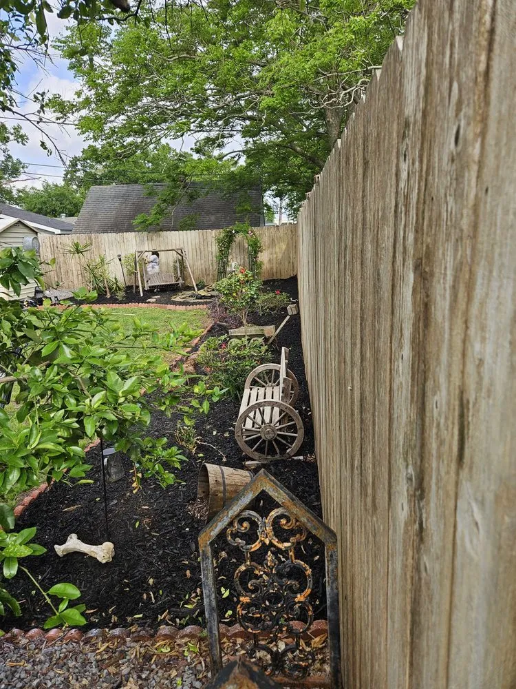 Local lawn care service for homes in Kenner, LA by Lozano Lawn and Landscaping