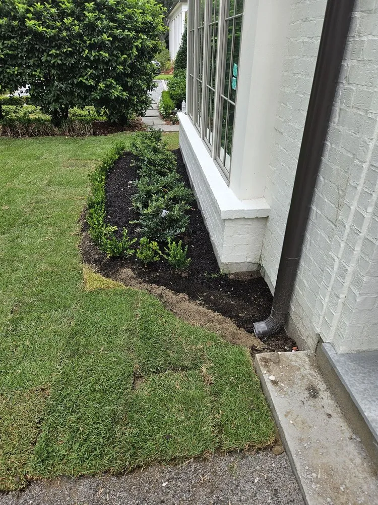 Top-rated garden landscaping with custom design across Kenner, LA - Lozano Lawn and Landscaping