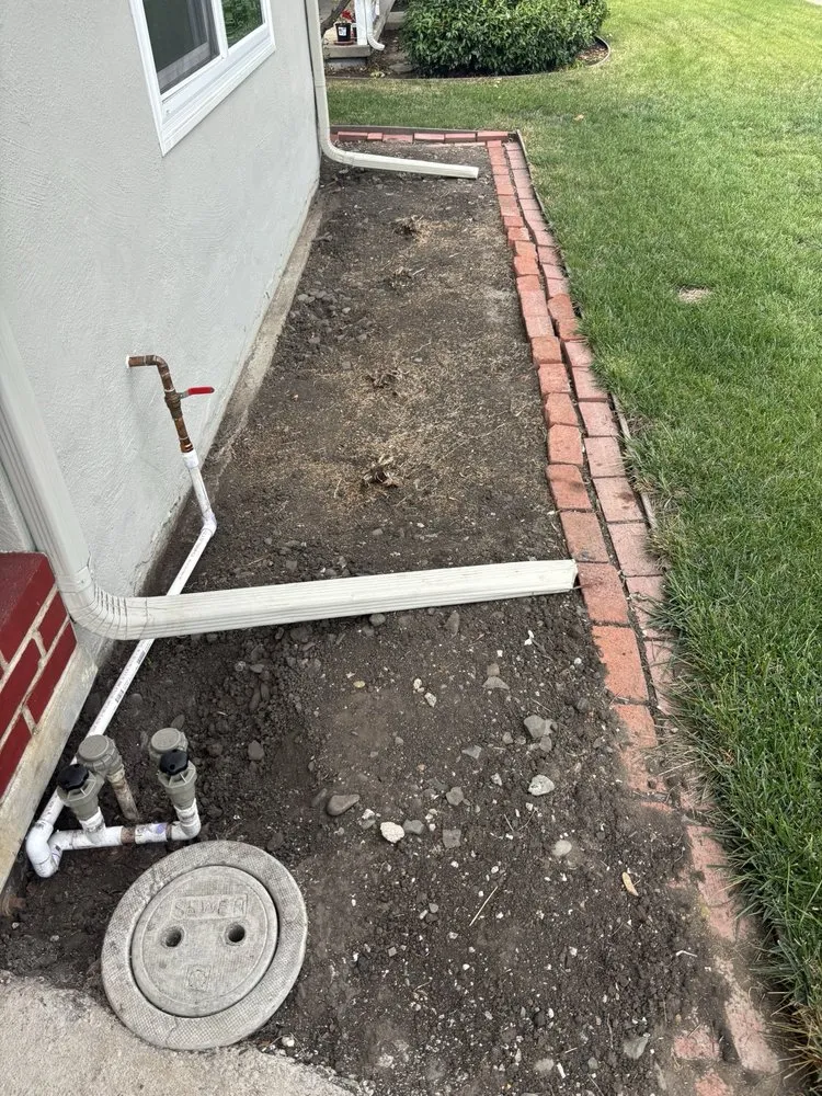 Expert lawn mowing service in Hayward, CA - Lozano's Landscape