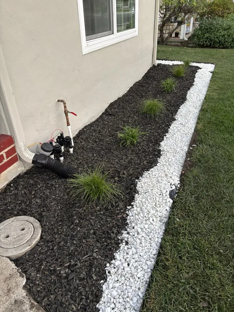 Expert garden landscaping in Hayward, CA by Lozano's Landscape