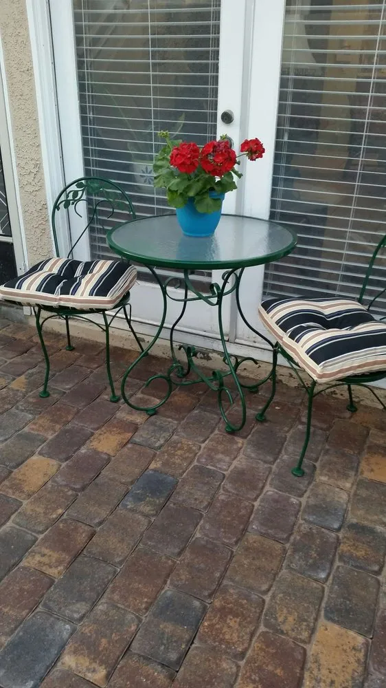 Custom lawn mowing service in Las Vegas, NV by Lozoya Services