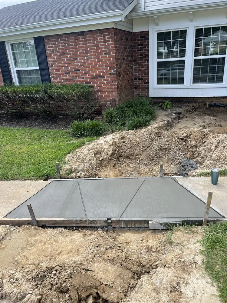 Custom garden landscaping in Wentzville, MO - L&P Lawn Service