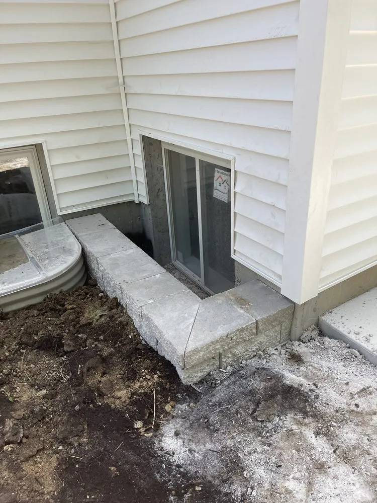 Affordable yard maintenance in Wentzville, MO by L&P Lawn Service