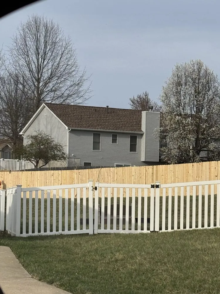 Custom lawn mowing service experts serving Wentzville, MO - L&P Lawn Service