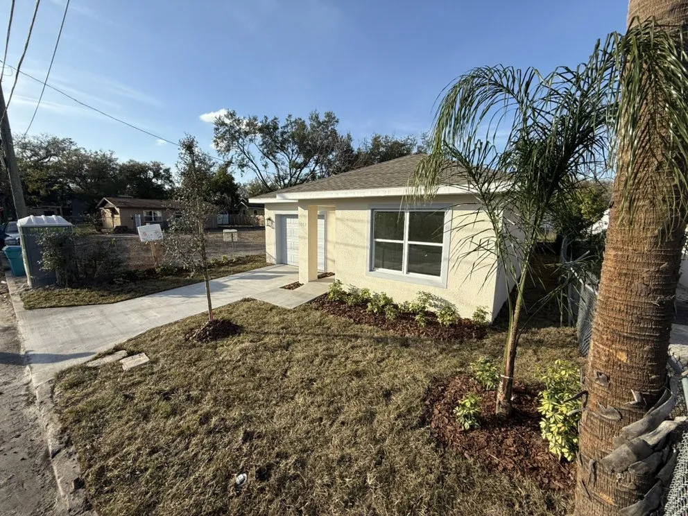 Expert residential landscaping in St. Cloud, FL by LPC Landscape Design