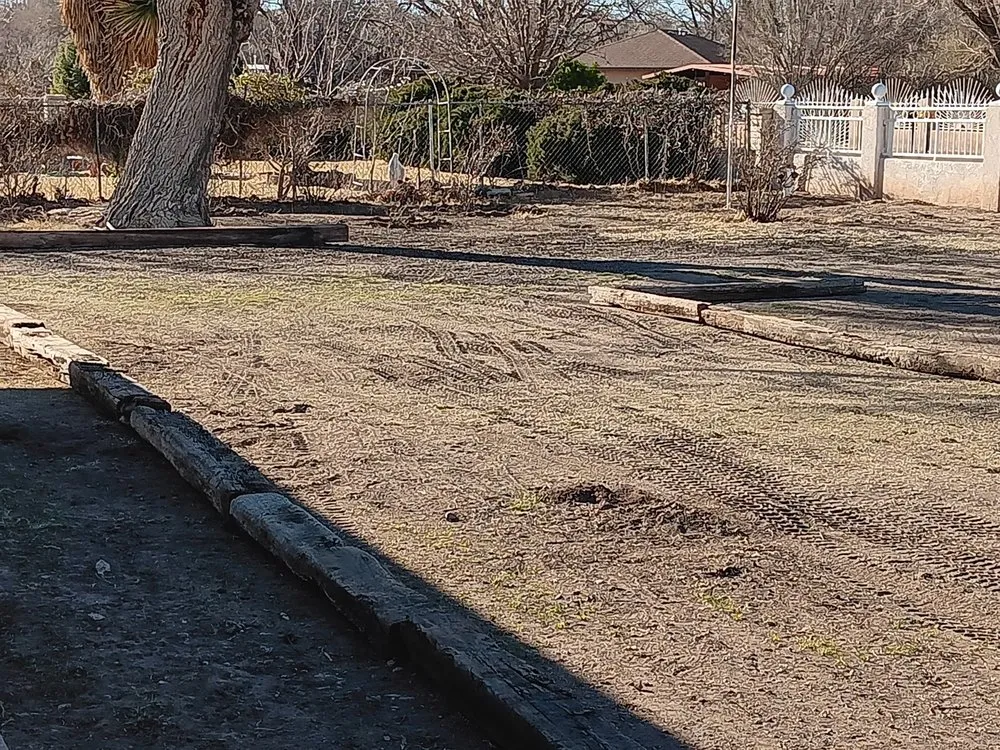Top-rated yard cleanup service near you in McIntosh, NM by López Firewood
