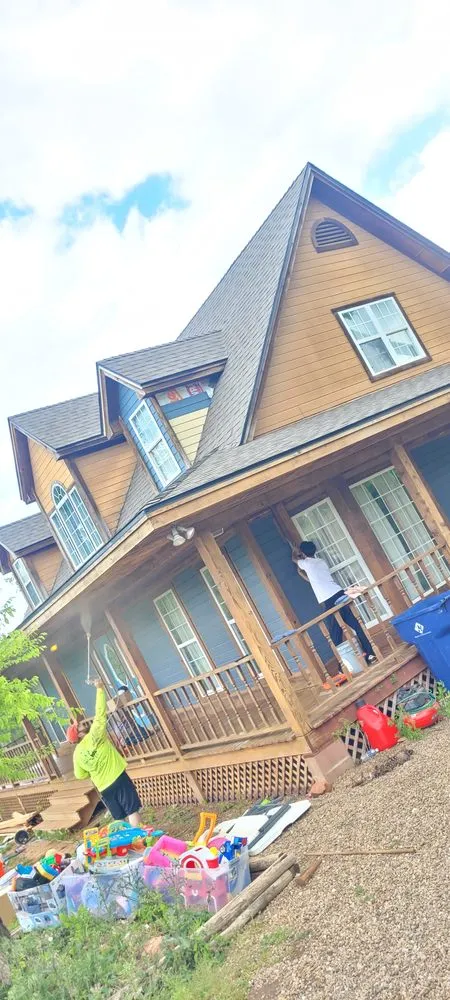 Expert yard cleanup service in Oklahoma City, OK by López landscape