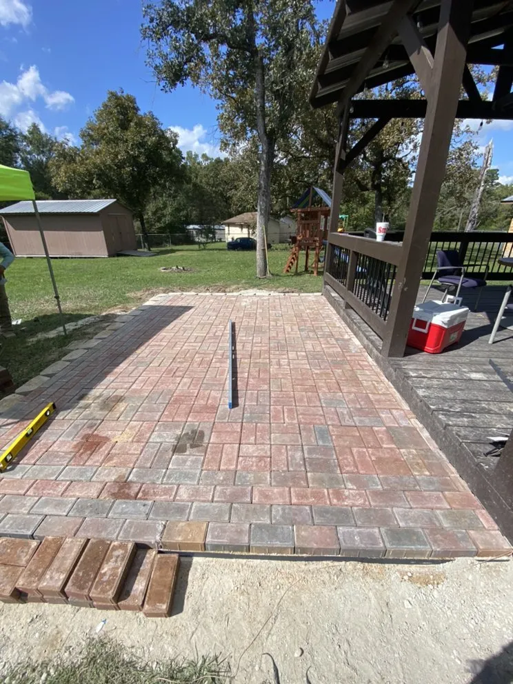 Expert landscaping services experts serving Conroe, TX - López unlimited