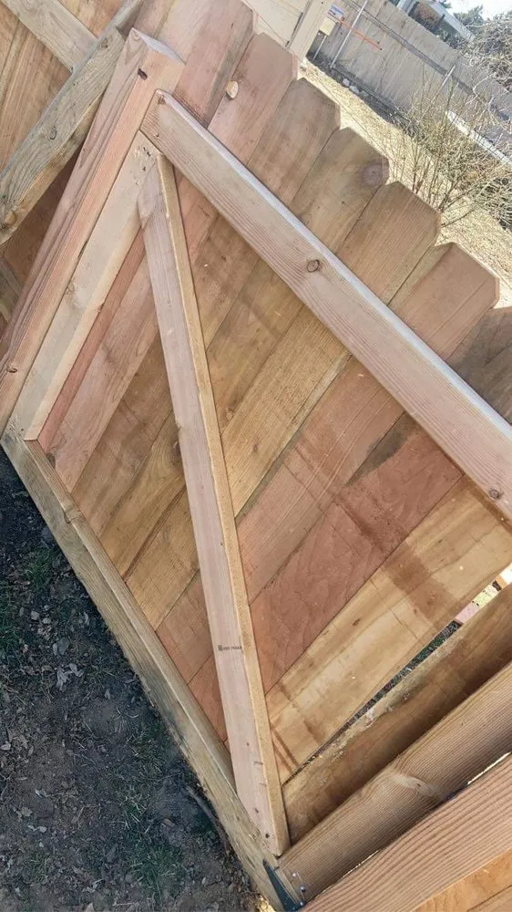 Reliable yard cleanup service for beautiful yards across Caldwell, ID - López villa landscaping and fence