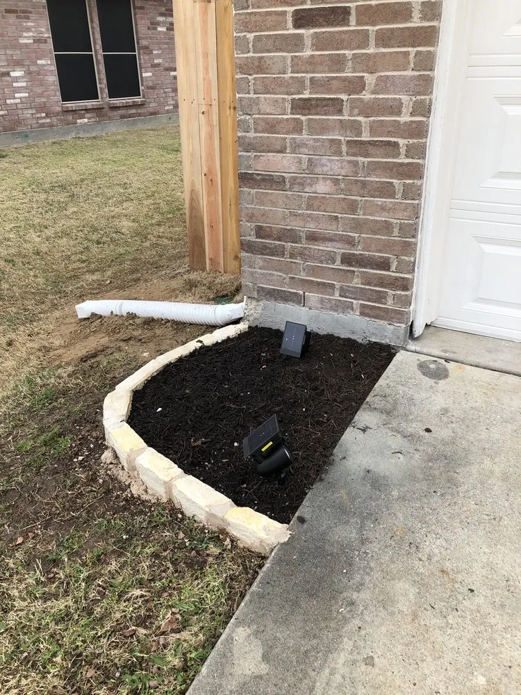 Professional garden landscaping in McKinney, TX by LR Landscaping