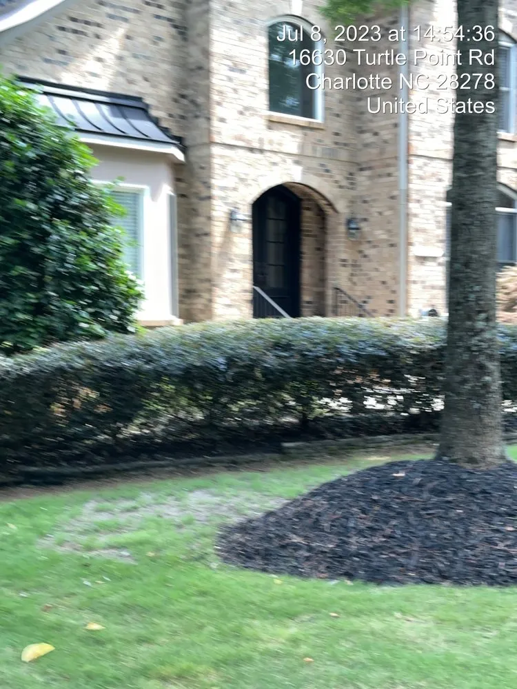 Professional yard cleanup service experts serving Fort Mill, SC - L&R Lawn Care & Landscaping