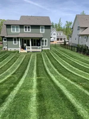 L&R Lawn Care & Landscaping Logo