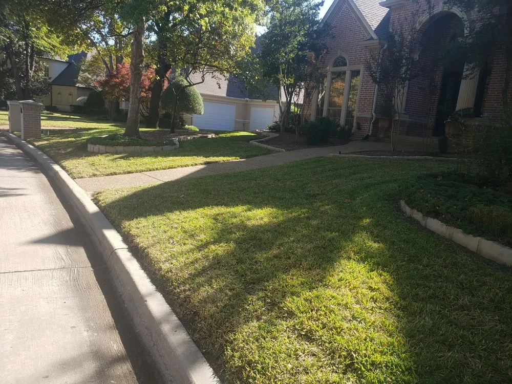 Trusted lawn mowing service in Bedford, TX - LR Lawn Care