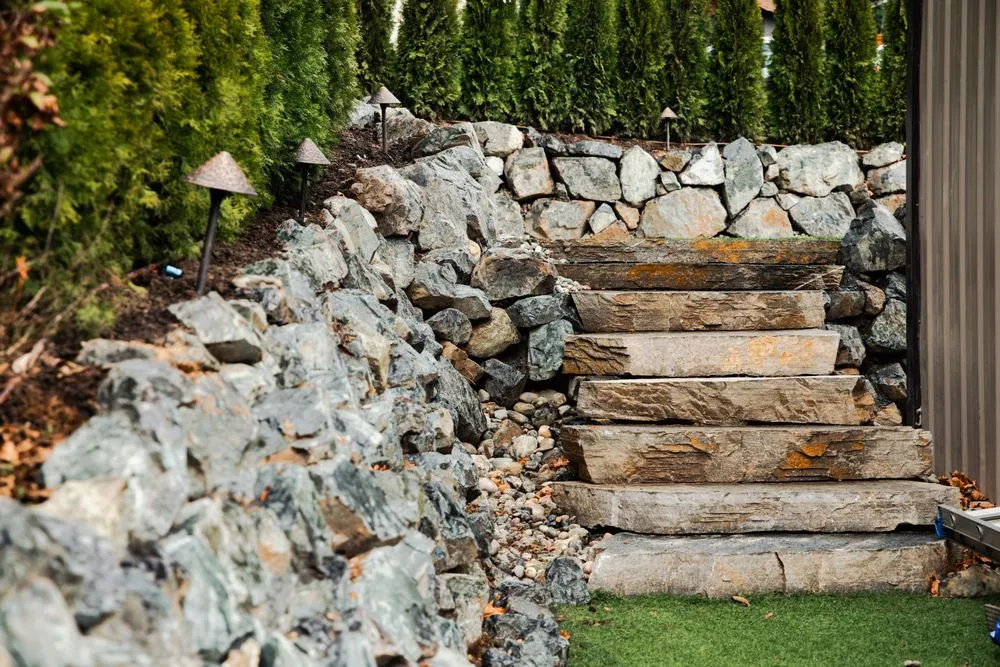 Custom lawn care service experts serving Everett, WA - LRA Landscaping