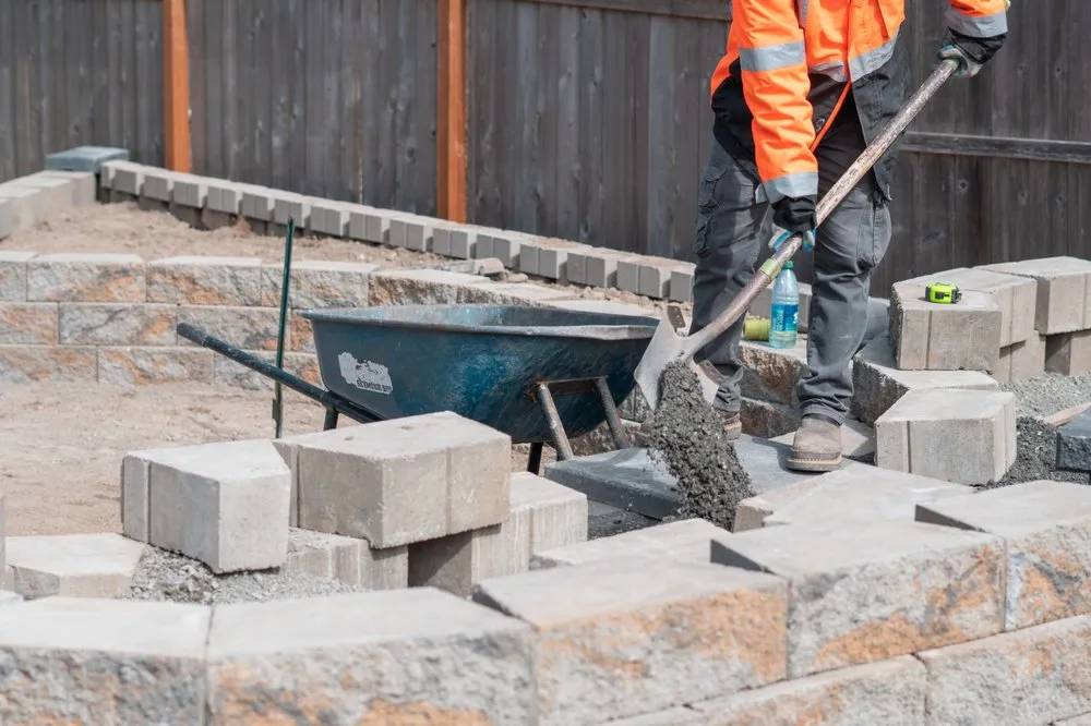 Professional lawn care service experts serving Everett, WA - LRA Landscaping