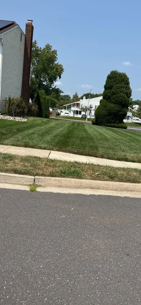 Custom yard maintenance with custom design across Swedesboro, NJ - LRA Landscaping