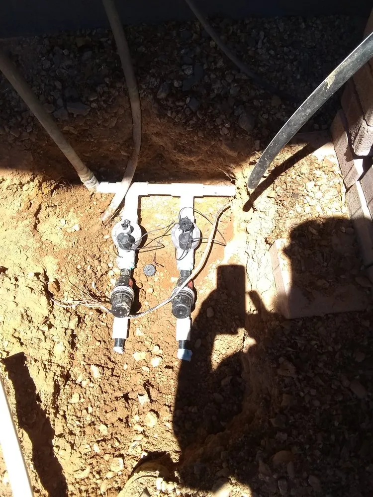 Custom lawn mowing service for residential properties in Phoenix, AZ by LRB Service