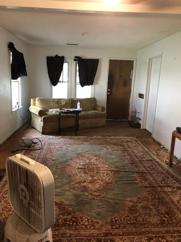 Expert yard cleanup service in Daytona Beach, FL by LRS Cleaning & Handyman Services of Volusia