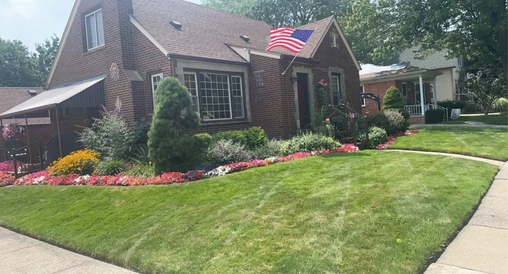 Top-rated garden landscaping in Wyandotte, MI - L&S Complete Lawn Care