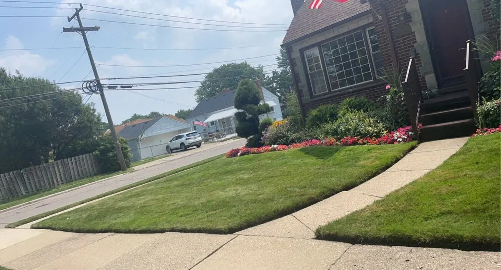 Custom yard cleanup service for beautiful yards in Wyandotte, MI by L&S Complete Lawn Care