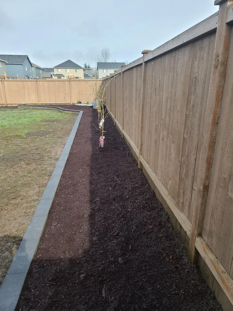 Custom outdoor landscaping in Marysville, WA by L&S Landscape