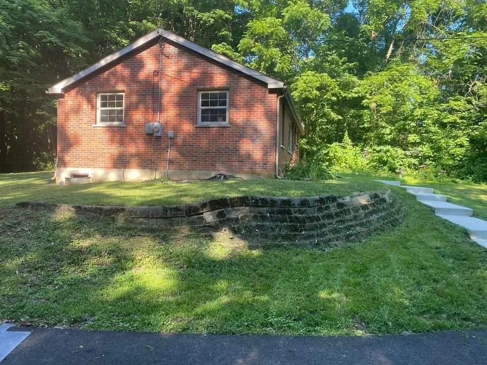 Expert lawn care service in Washington Court House, OH - L&S Lawn Care And Clean Up Service