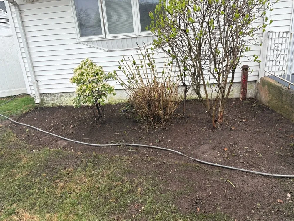 Reliable yard maintenance for year-round maintenance in Lindenhurst, NY by L&S Maintenance
