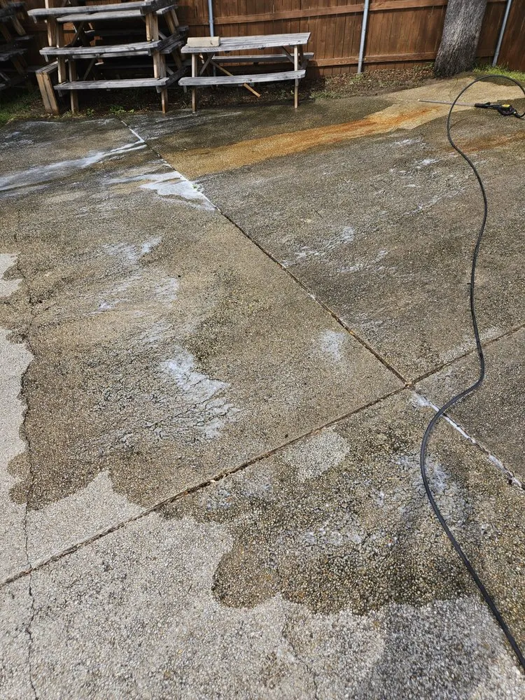 Custom landscape design experts serving Ingram, TX - L.T landscaping & pressure washing