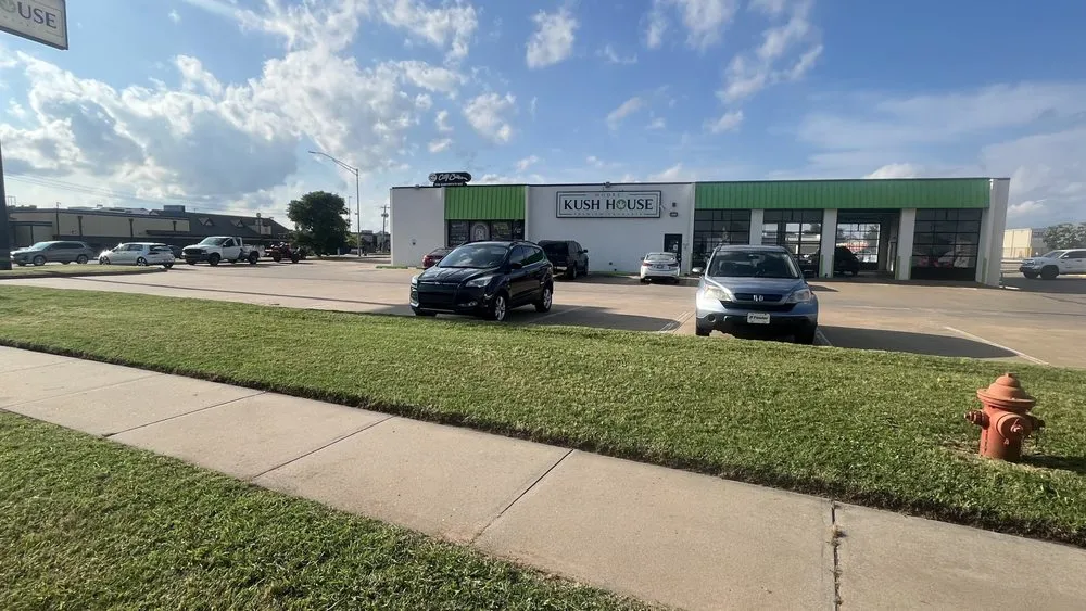 Local lawn care service in Oklahoma City, OK by LT Lawn Care Solutions